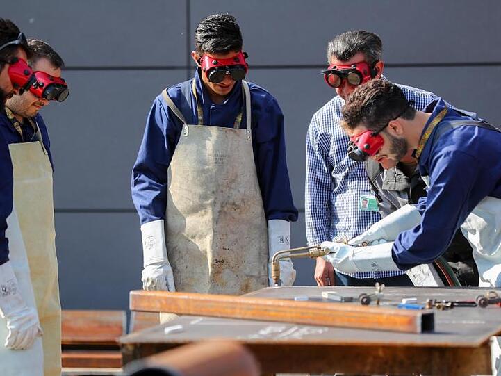 In Bayern sind so wenige Ausländer arbeitslos wie in keinem anderen Bundesland. Vor allem die Anzahl beschäftigter Asylbewerber ist 2019 deutlich angestiegen. (Symbolbild)