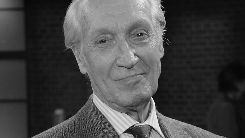 Ernst Stankovski wurde 93 Jahre alt. Der Schauspieler und Moderator starb am 26. Januar. Über die Umstände seines Todes ist nichts bekannt.