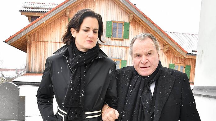 Susanne Kellermann und Fritz Wepper heirateten 2019. Fünf Jahre später verstarb der Schauspieler.