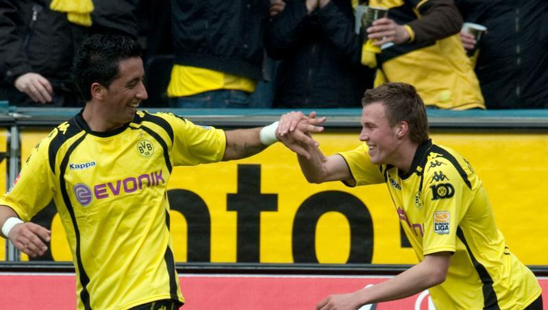 Borussia Dortmund, hier Lucas Barrios (li.) und Kevin Großkreuz, wird im Juli zu Gast im sechzger Stadion sein. Borussia Dortmund, hier Lucas Barrios (li.) und Kevin Großkreuz, wird im Juli zu Gast im sechzger Stadion sein.