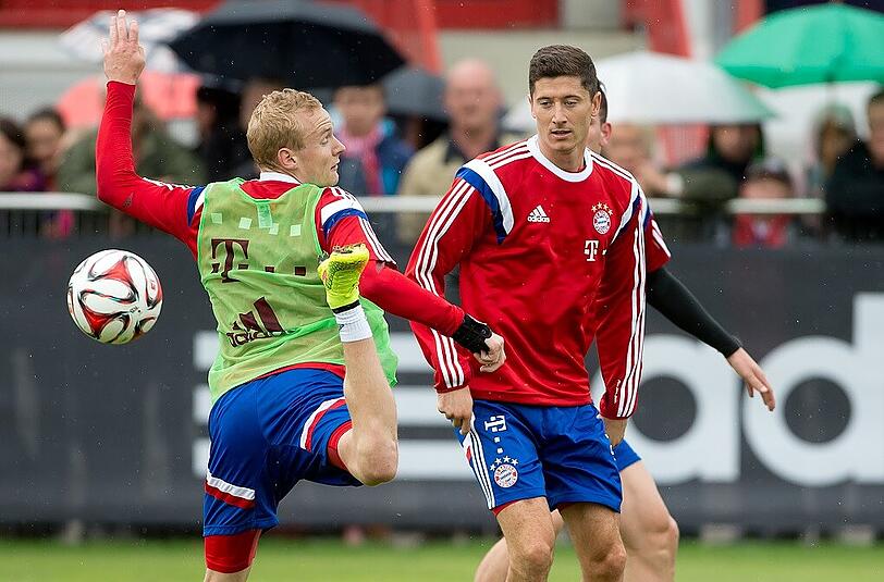 Hoch das Bein: Trainiert wird erst wieder ma Freitag beim FC Bayern.