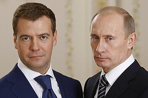 Dmitri Medwedew (links) und Vorgänger Wladimir Putin.