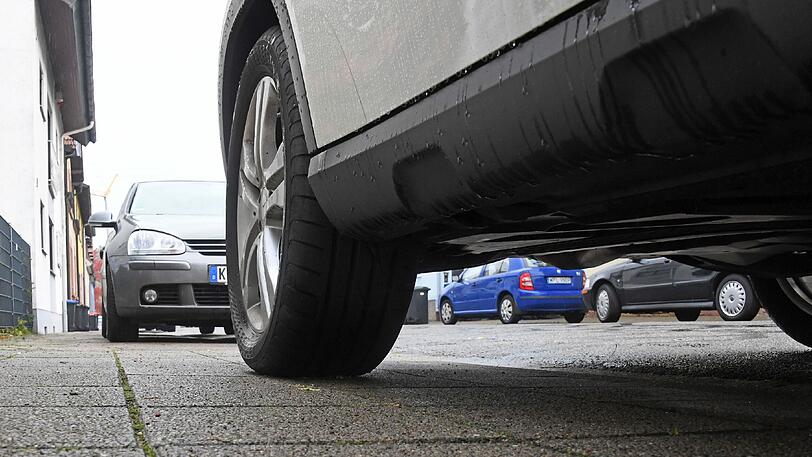 Die 17 Kilometer zur Oma hätten die Crash-Kids vielleicht geschafft - aber beim Ausparken haperte es bereits. (Symbolbild)