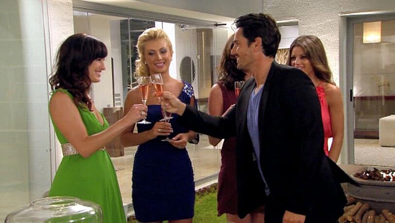 Kuppelshow: Der schöne Jan sucht bei "The Bachelor 2013" nach seiner Traumfrau.