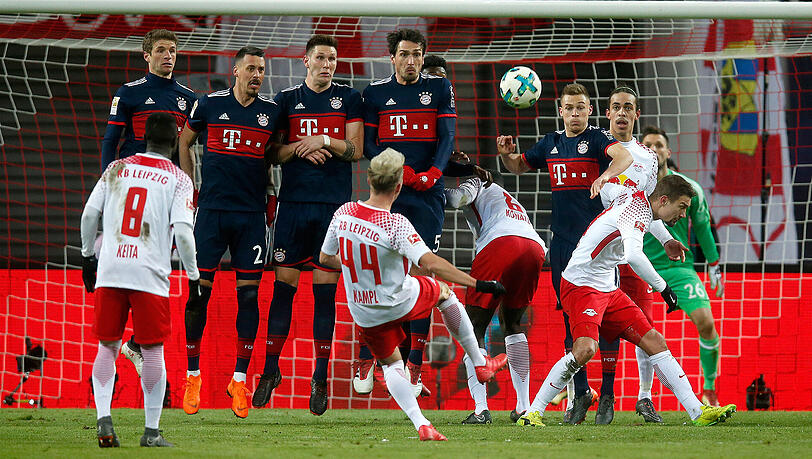 Wollen alle ein Russland-Ticket: Die Bayern (in Blau, von links nach rechts) Thomas Müller, Sandro Wagner, Niklas Süle, Mats Hummels und Joshua Kimmich. Wollen alle ein Russland-Ticket: Die Bayern (in Blau, von links nach rechts) Thomas Müller, Sandro Wagner, Niklas Süle, Mats Hummels und Joshua Kimmich.