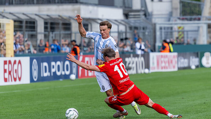 Gegen Holstein Kiel in der Startelf: Julian Bell.
