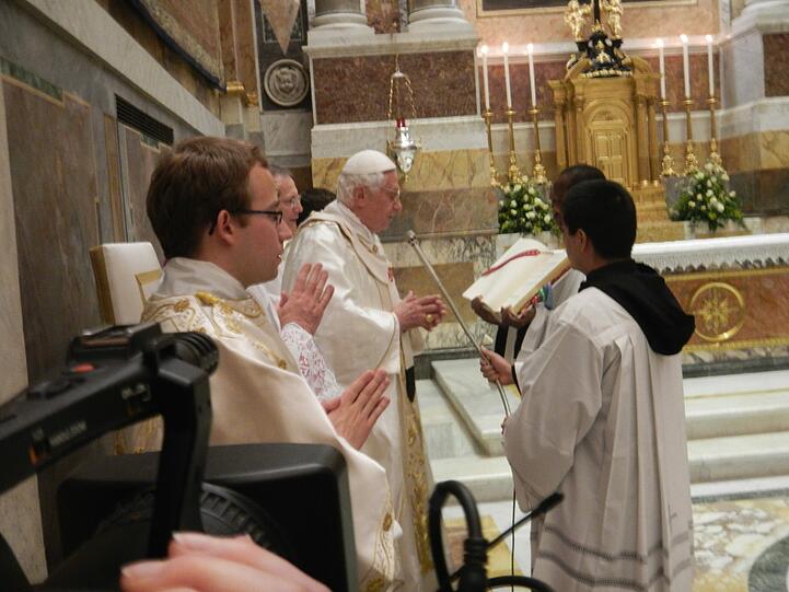 Eine bayerische Delegation besucht den Papst und gratuliert zum Geburtstag. Die AZ war für Sie in Rom. Die Bilder.