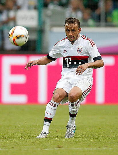 RAFINHA NOTE 3: Der Brasilianer kam rein, um die rechte Abwehrseite gegen den eingewechselten Schürrle abzusichern, Lahm rückte in die Mitte. Das Gegentor fiel über links, also kann man Rafinha keinen Vorwurf machen. Solide.