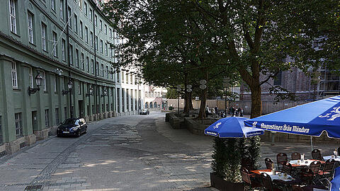 Augustinerstraße: Die Augustinerstraße soll besser in den Platz integriert werden.