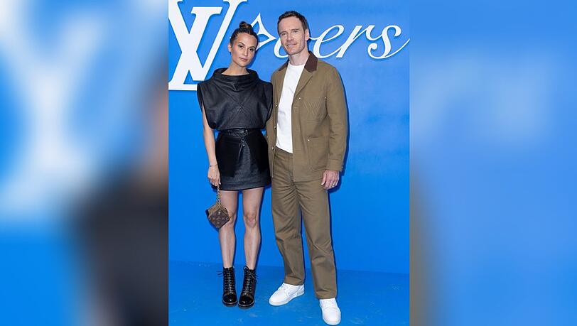 Alicia Vikander und Michael Fassbender bei der Louis-Vuitton-M&auml;nnermodenschau in Paris.
