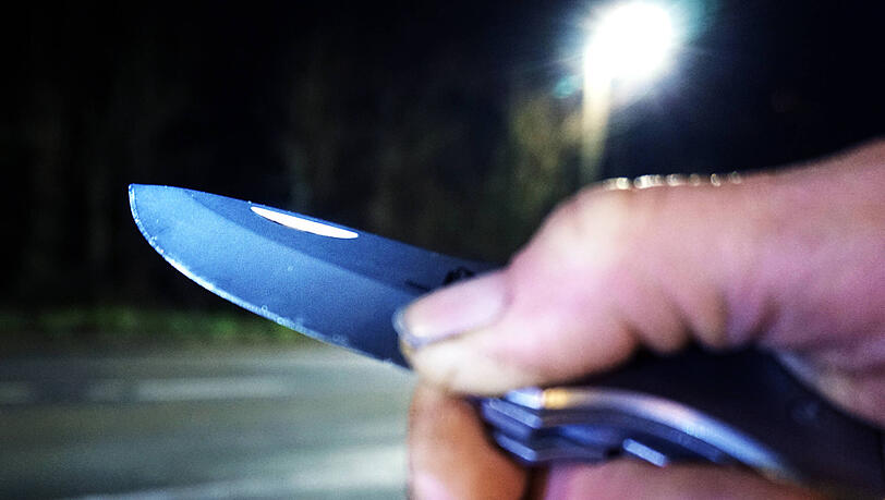 Ein Mann mit einem Messer hat die Shell-Tankstelle in Ramersdorf am Innsbrucker Ring ausgeraubt. (Symbolbild)