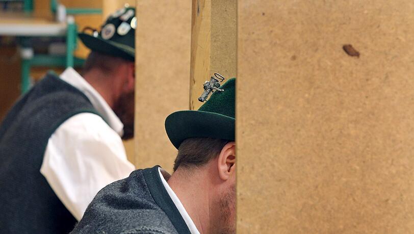 Kommunalwahl 2014: Bilder aus einem Wahllokal in Unterammergau... Kommunalwahl 2014: Bilder aus einem Wahllokal in Unterammergau...