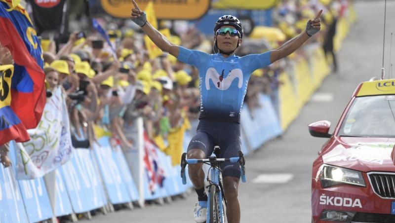 Nairo Quintana feiert seinen Ausreißersieg in Valloire. Nairo Quintana feiert seinen Ausreißersieg in Valloire.