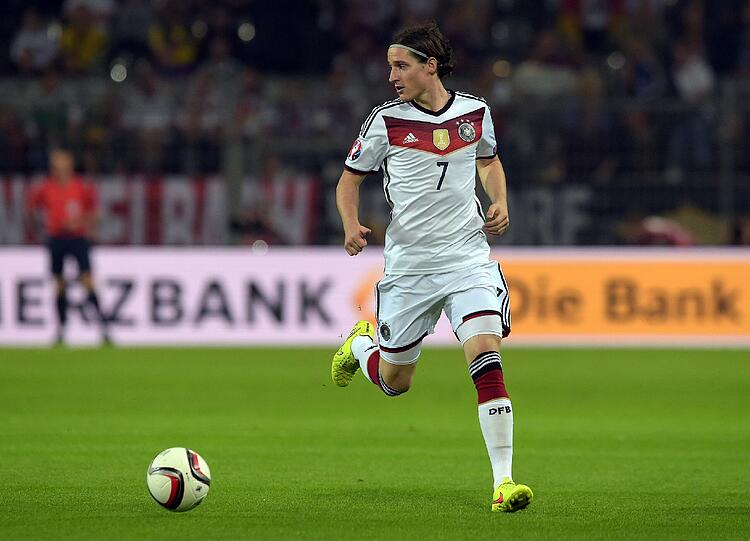 Sebastian Rudy: Ohne Note.
Kam in der 87. Minute für Bellarabi als Stabilisator.