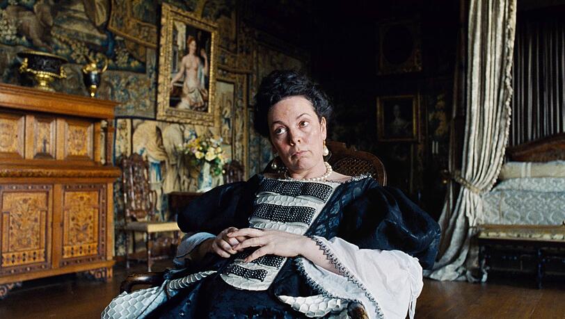 15 Kilo mehr: Olivia Colman als Königin. 15 Kilo mehr: Olivia Colman als Königin.
