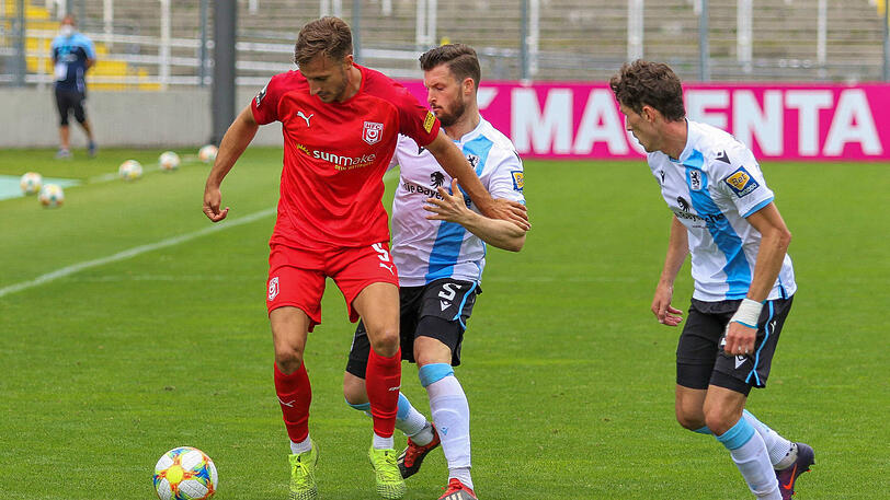 Kennt die Löwen aus der Dritten Liga: Pascal Sohm (l.).