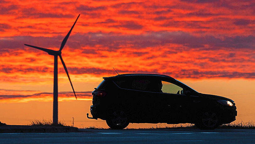 Die Windkraft soll künftig mehr Strom liefern, auch für die E-Mobilität.
