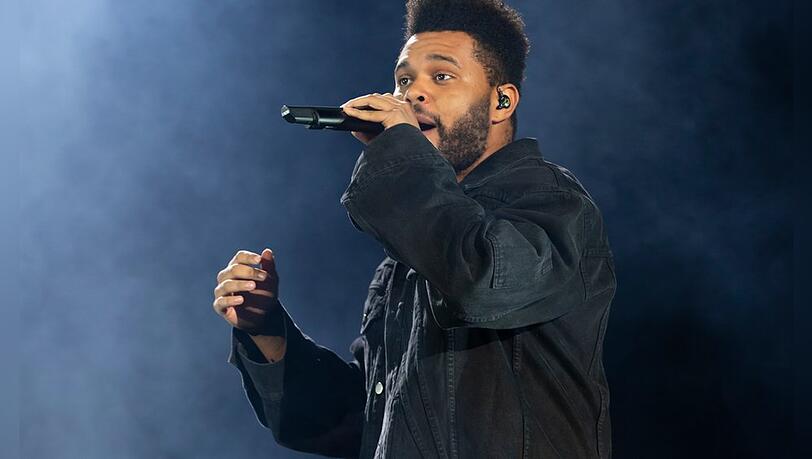 The Weeknd hat wohl den Albtraum jedes Sängers erlebt: Er hat auf der Bühne seine Stimme verloren.