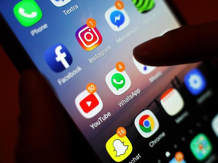 Instagram und WhatsApp bekommen künftig einen Facebook-Namenszusatz.