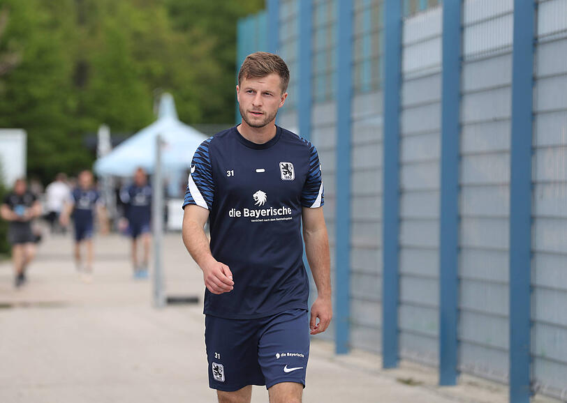 Einst beim TSV 1860 Richard Neudecker. Einst beim TSV 1860 Richard Neudecker.
