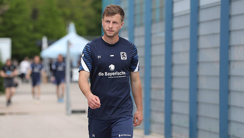 Einst beim TSV 1860 Richard Neudecker. Einst beim TSV 1860 Richard Neudecker.