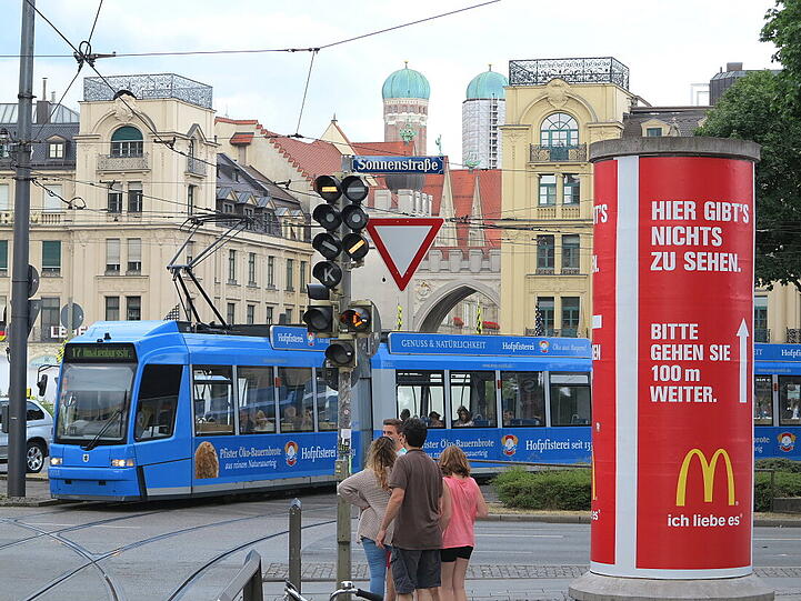 Jeder kennt den Stachus, doch die wenigsten wissen was über den Karlsplatz und seine Geschichte.