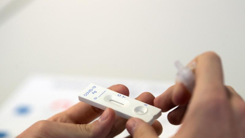 Auch durch die massenhafte Anwendung der Corona-Schnelltests werden mehr Infizierungen gemeldet.