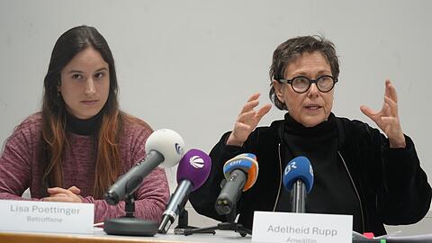 Lisa Poettinger hat sich Adelheid Rupp als Anwältin genommen. Beide sind Mitglied bei der Linken.