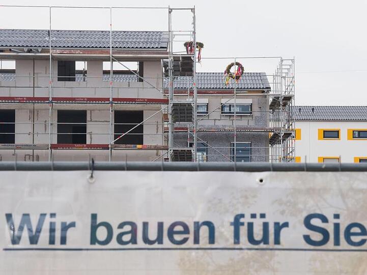 In Groß- und Universitätsstädten deckt der Neubau nicht den Bedarf am Wohnungsmarkt.