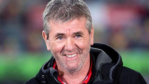 Hat derzeit viel Grund zum Lachen: Fortuna-Coach Friedhelm Funkel.