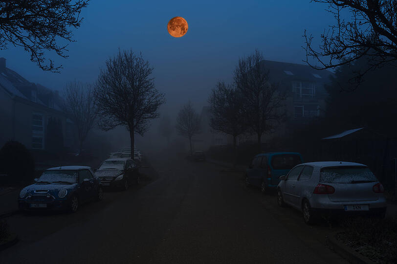 Im Schutz der Dunkelheit bleiben Einbrecher oft unentdeckt. Im Schutz der Dunkelheit bleiben Einbrecher oft unentdeckt.