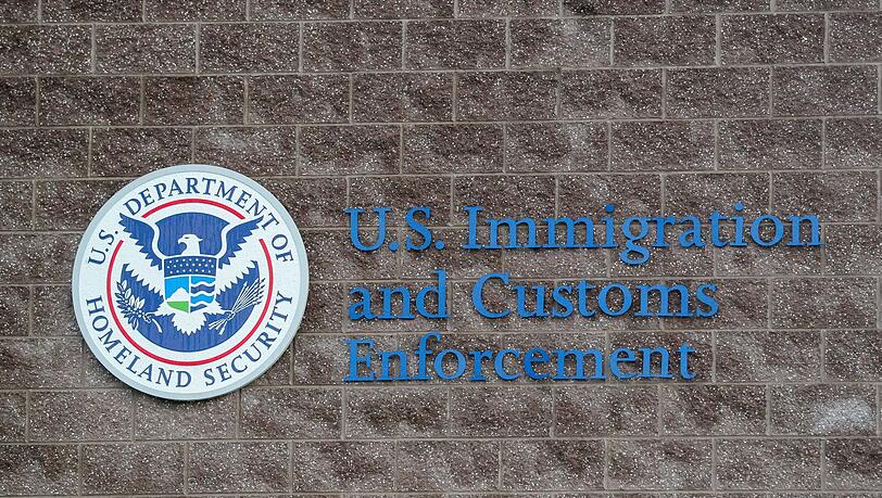 Die Eins&auml;tze der Einwanderungsbeh&ouml;rde ICE gegen Migranten sind in den USA schon l&auml;nger umstritten. (Symbolbild)