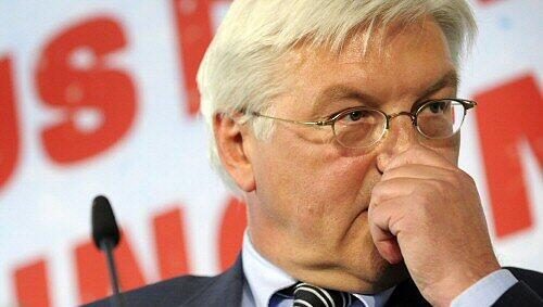 Kanzerkandidat Frank-Walter Steinmeier und seine SPD in Not. Kanzerkandidat Frank-Walter Steinmeier und seine SPD in Not.