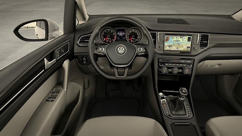 Der neue Golf Sportsvan vermittelt außen wie innen VW-Feeling pur.