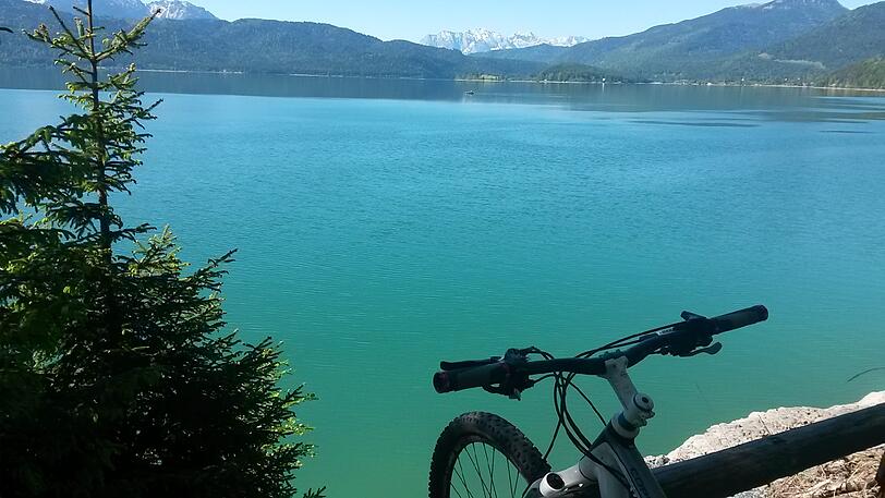 Rein und jungfreulich liegt er da: der Walchensee