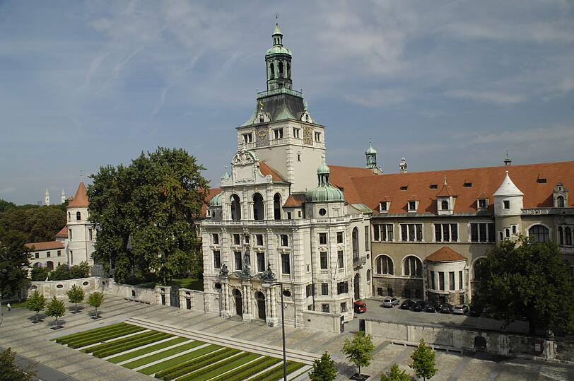 Außen eine Schau, innen ziemlich mau: Einige Säle im Ostflügel des Bayerischen Nationalmuseum sind schon lange geschlossen.