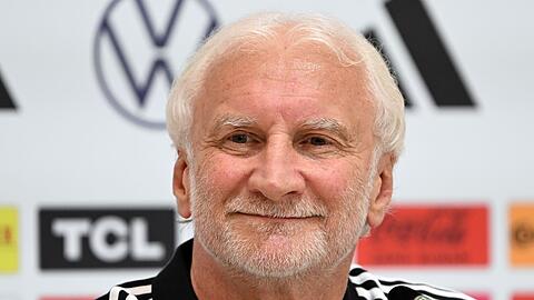 Rudi Völler bleibt bis 2028 DFB-Sportdirektor.