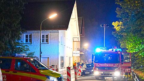Die Feuerwehr wurde in der Nacht zum Freitag zu einem Brand im AfD-Büro Perlach gerufen.