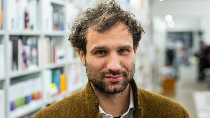Der Autor Takis Würger, Autor des umstrittenen Romans "Stella", sucht eine Wohnung in New York. Der Autor Takis Würger, Autor des umstrittenen Romans "Stella", sucht eine Wohnung in New York.