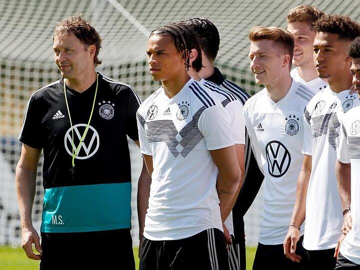 Co-Trainer Marcus Sorg beim Abschlusstraining mit dem DFB-Team.