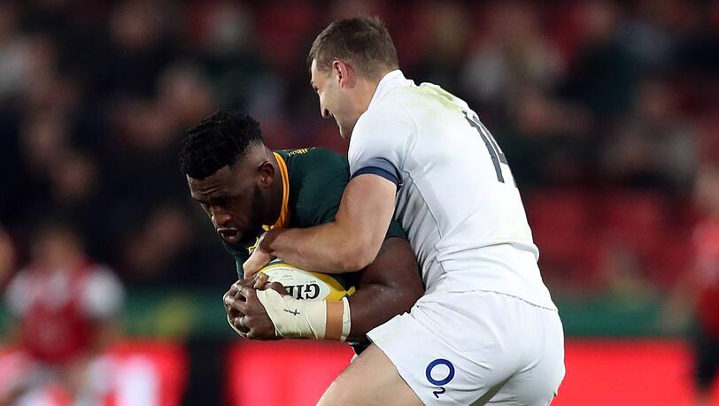 Siya Kolisi im Spiel gegen England. Siya Kolisi im Spiel gegen England.