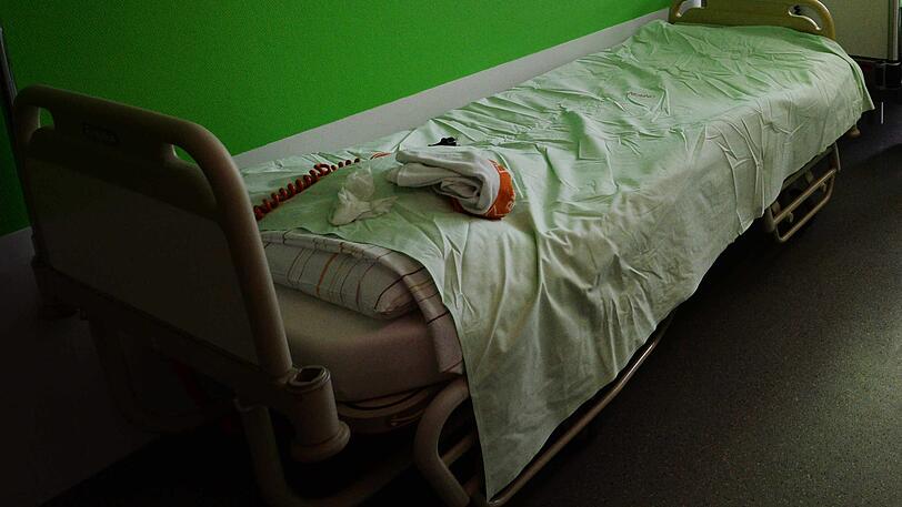 Ein Münchner Pfleger hat seine Patientin sexuell missbraucht. (Symbolbild)