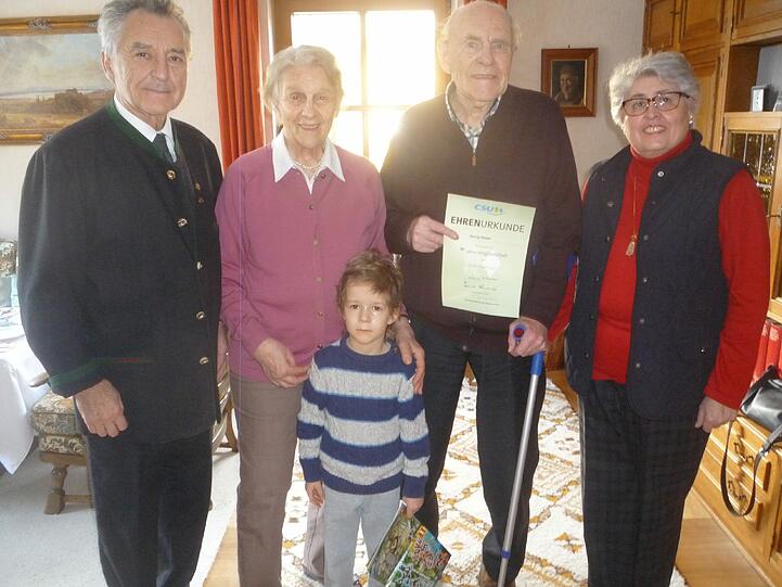 Von links: Stadtrat Reinhold Babor, Martha Rieder, Georg Rieder, Monika Fiebiger (Vorsitzende Frauen-Union).
