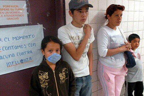 Patienten in einem Gesundheitszentrum in Mexiko Stadt