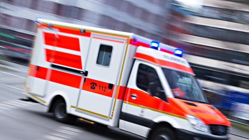 Ein Rettungswagen im Einsatz. Foto: Nicolas Armer/dpa Ein Rettungswagen im Einsatz. Foto: Nicolas Armer/dpa