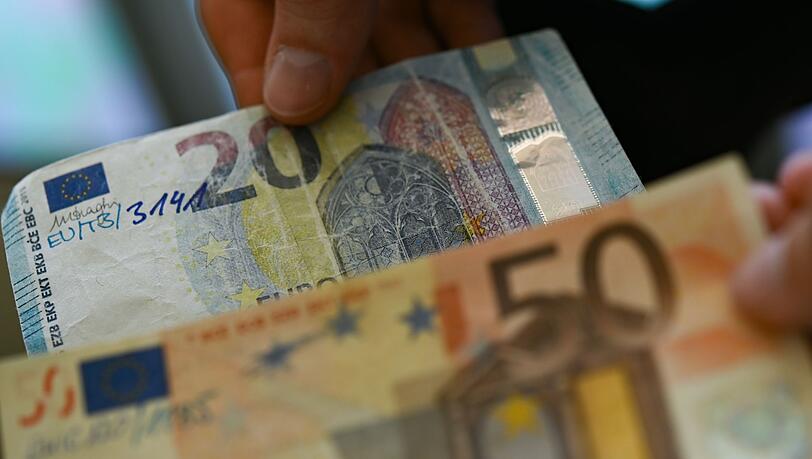 Scheine im Nennwert von 50 und 20 Euro werden am häufigsten gefälscht.