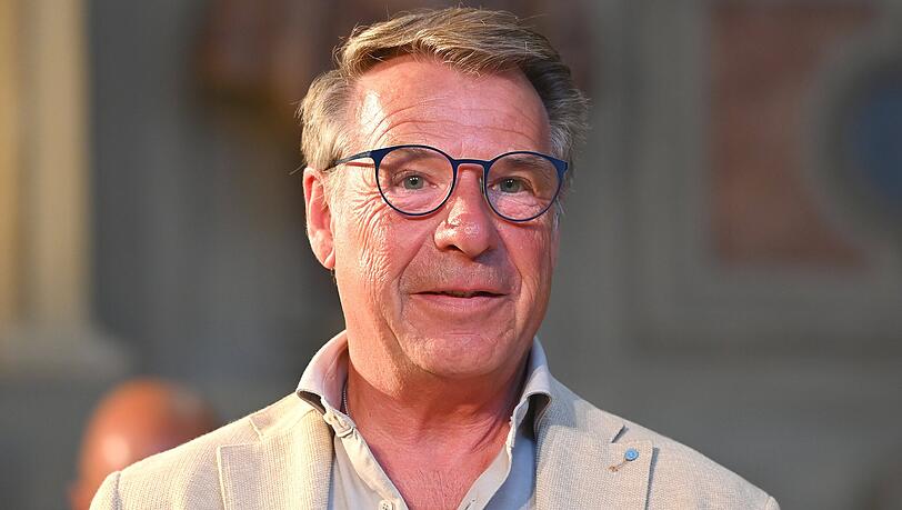 Patrick Lindner nimmt in der AZ Abschied von den Kessler-Zwillingen. Patrick Lindner nimmt in der AZ Abschied von den Kessler-Zwillingen.