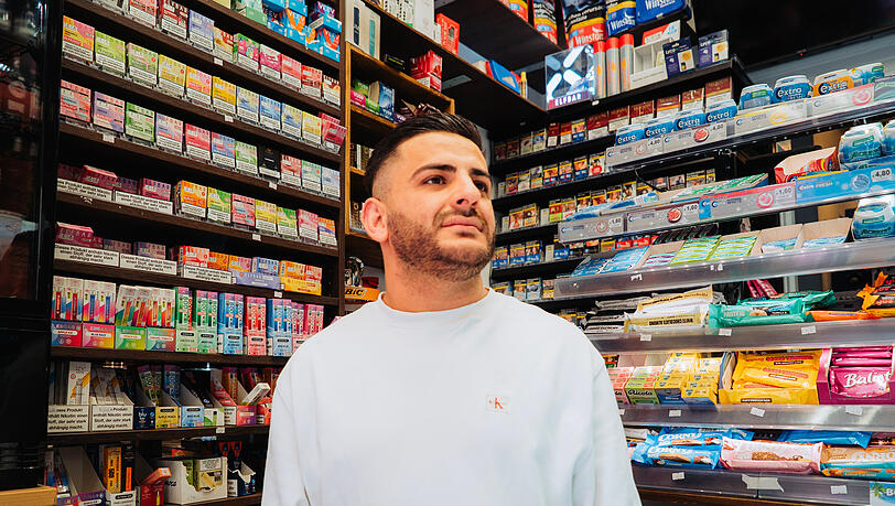 "Meine Kunden machen &uuml;berhaupt keinen L&auml;rm", sagt Kioskbetreiber Ido Askar vom Amalien-Kiosk.