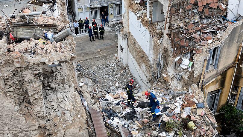 Vier Menschen werden nach der Explosion weiterhin vermisst. Vier Menschen werden nach der Explosion weiterhin vermisst.