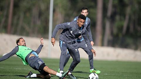 Das Top-Talent des TSV 1860: Felix Uduokhai (M.) im Löwen-Trainingslager.